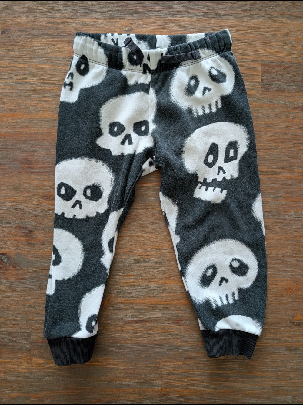 H&M Black & White Skull Fleece Joggers